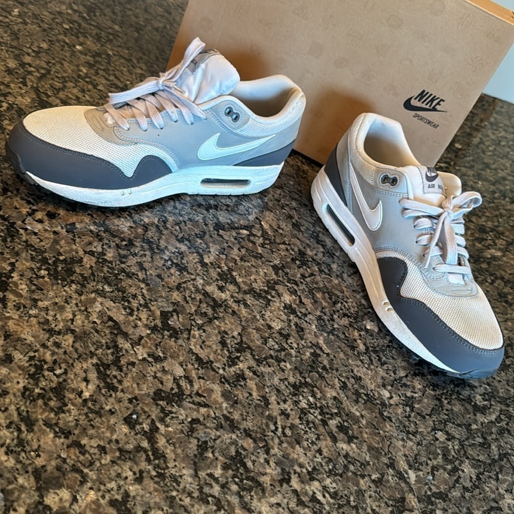 Nike air max 1 Gray and White Sneakers EUC 10.5 - Picture 10 of 13
